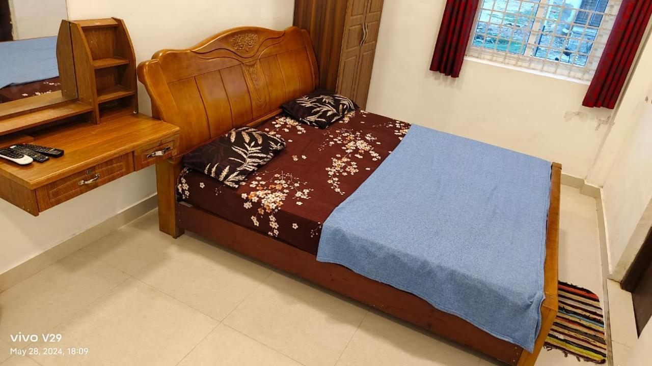 Sree Laxmi Mahal Hotel Thoothukudi Bagian luar foto