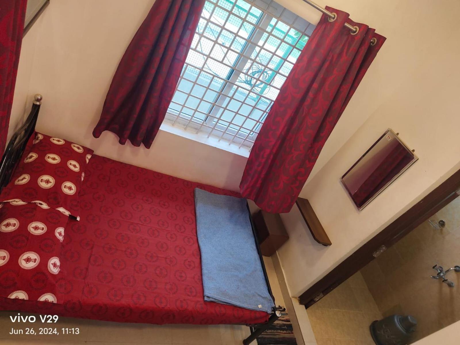 Sree Laxmi Mahal Hotel Thoothukudi Bagian luar foto